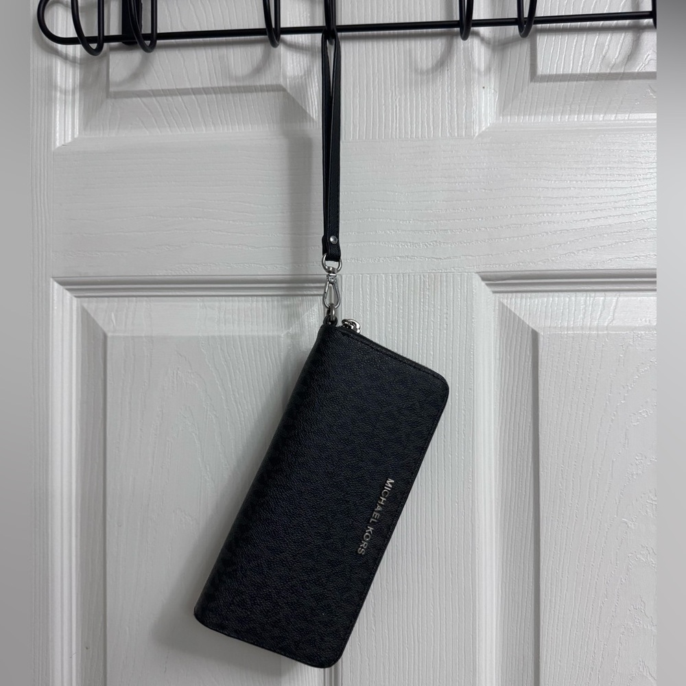 MICHAEL KORS Signature Logo Continental Wallet